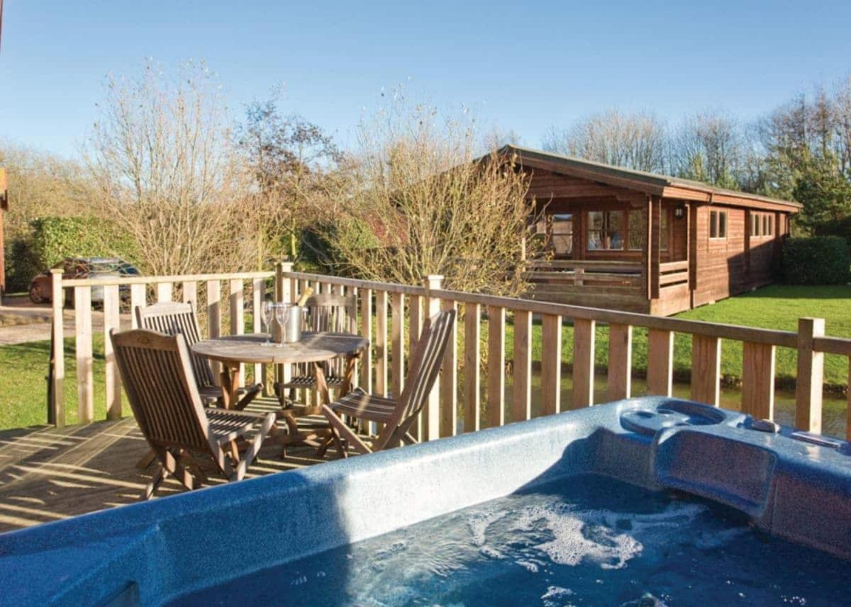 Dacre Lakeside Park Hotel Brandesburton Exterior photo