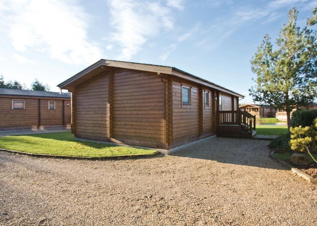 Dacre Lakeside Park Hotel Brandesburton Exterior photo