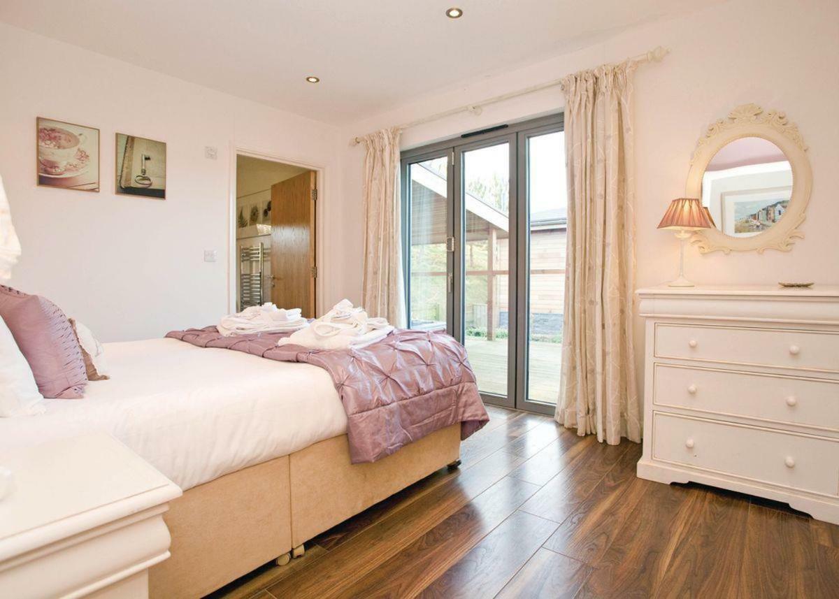 Dacre Lakeside Park Hotel Brandesburton Exterior photo
